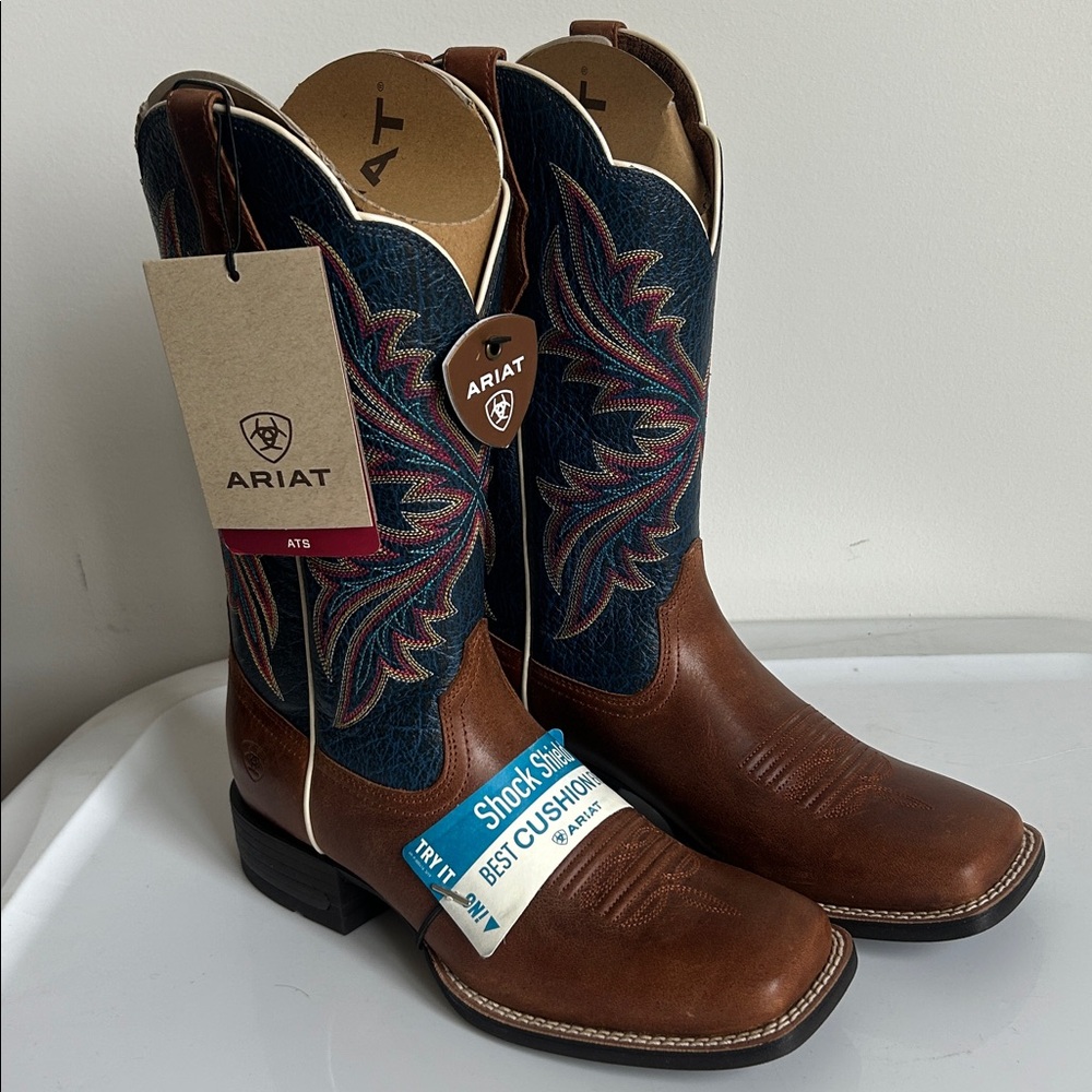 ARIAT WOMEN'S WEST BOUND LEATHER WESTERN COWGIRL BOOT -WIDE SQUARE